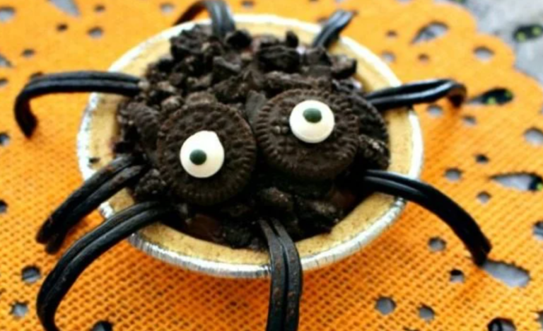 How to Make Quick Spooky Sweets for a Frighteningly Fun Treat