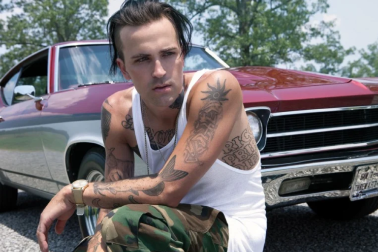 Is Yelawolf related to Waylon Jenni